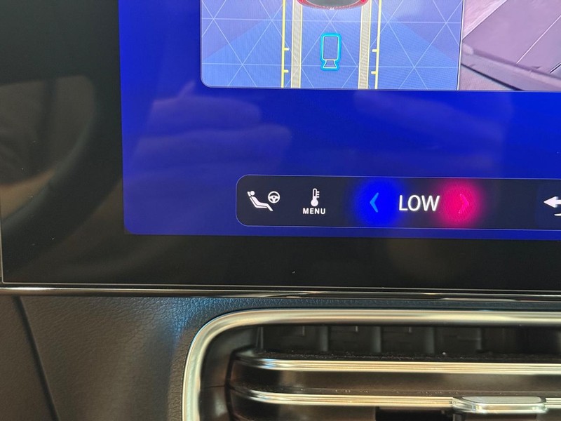 Mercedes-Benz CLA Vehicle Image 18