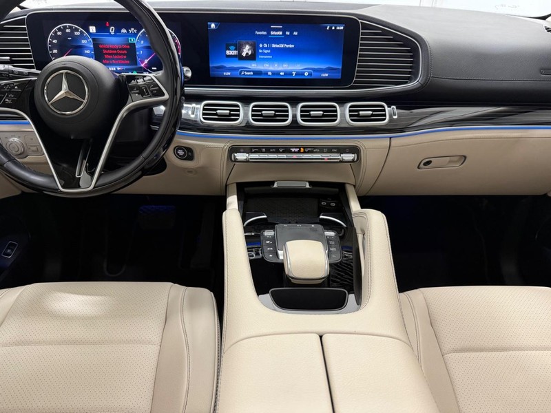 Mercedes-Benz GLE Vehicle Image 9