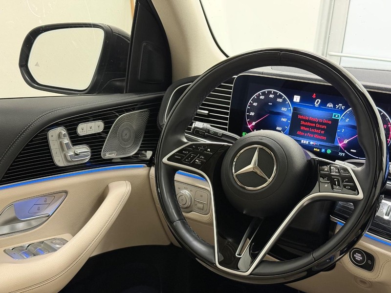 Mercedes-Benz GLE Vehicle Image 11