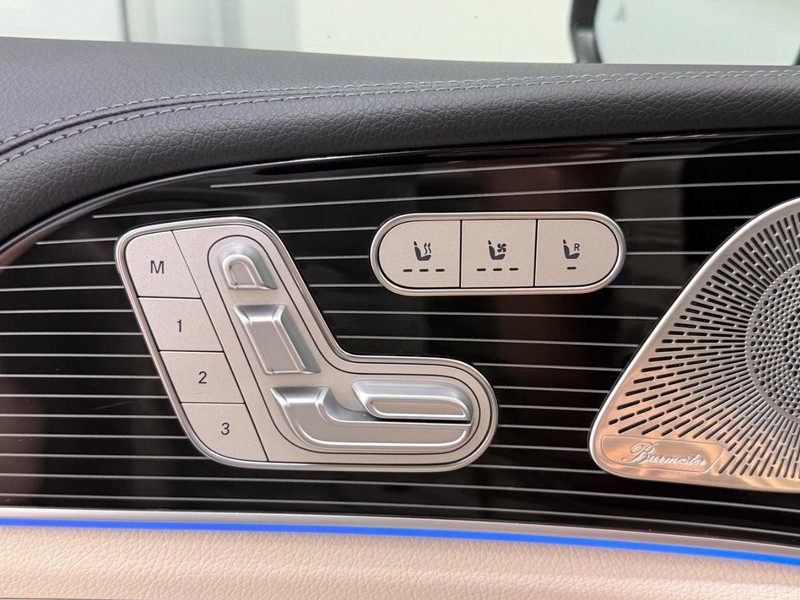 Mercedes-Benz GLE Vehicle Image 13