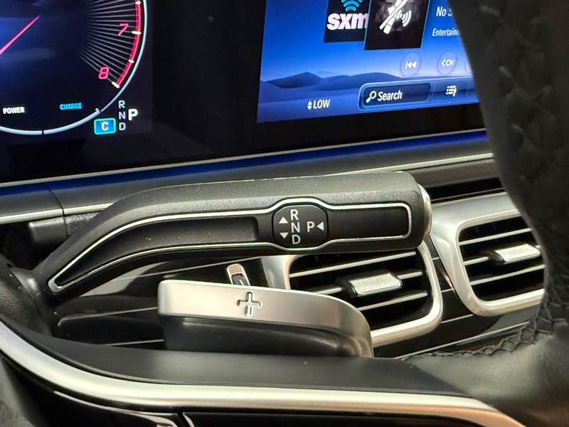 Mercedes-Benz GLE Vehicle Image 16