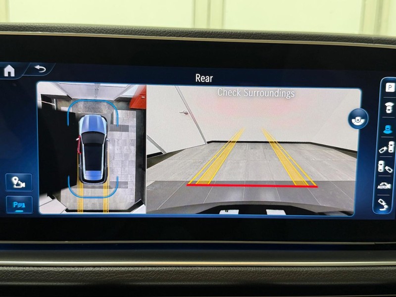 Mercedes-Benz GLE Vehicle Image 17