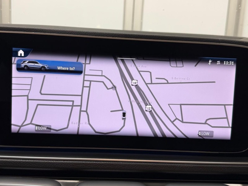 Mercedes-Benz GLE Vehicle Image 18