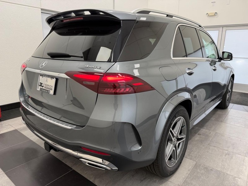 Mercedes-Benz GLE Vehicle Image 2