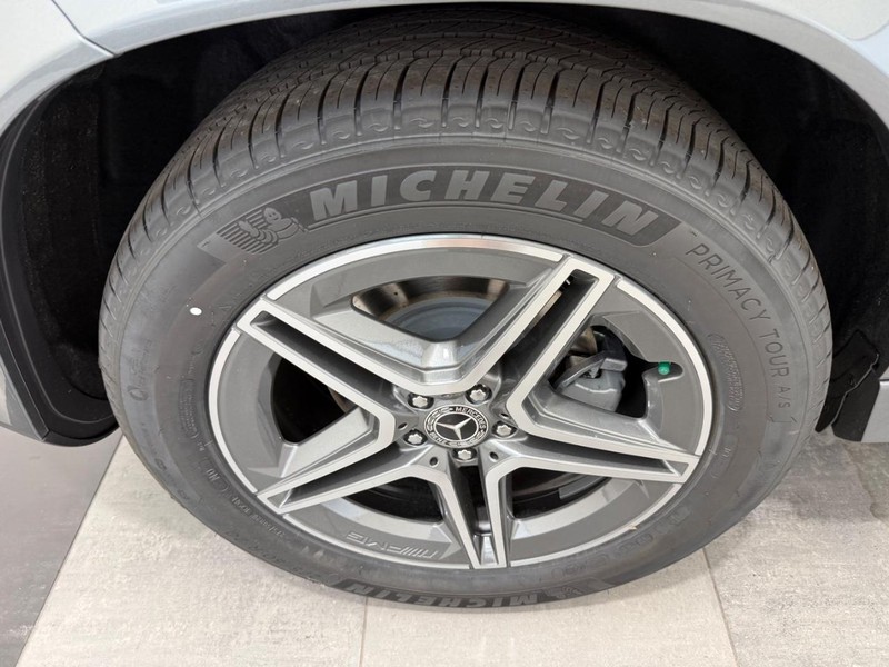Mercedes-Benz GLE Vehicle Image 3