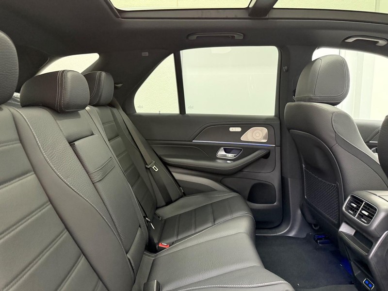 Mercedes-Benz GLE Vehicle Image 5