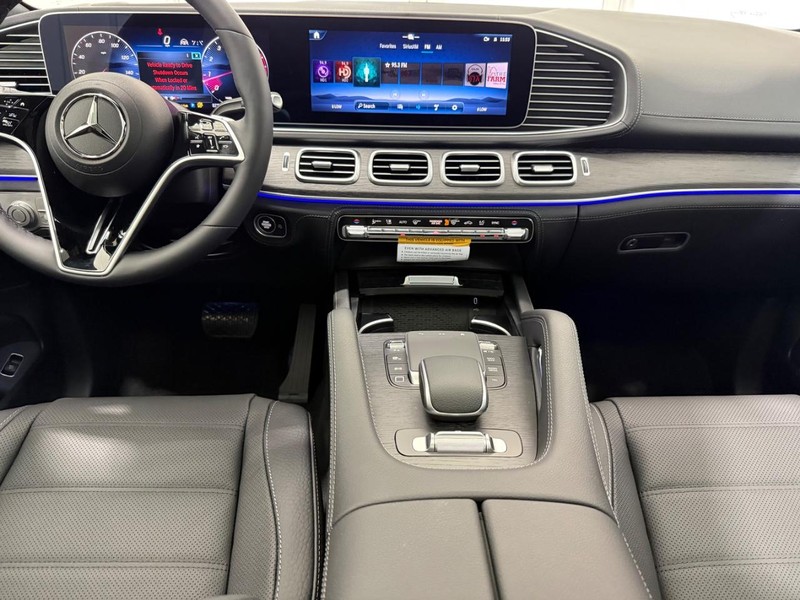 Mercedes-Benz GLE Vehicle Image 6