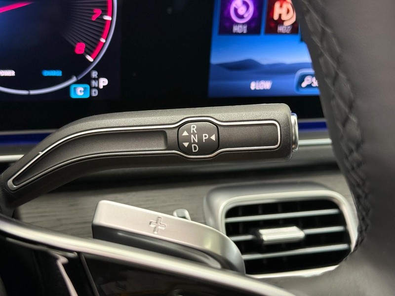 Mercedes-Benz GLE Vehicle Image 13