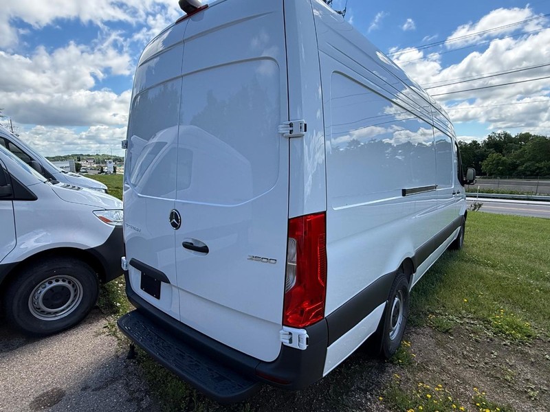 Mercedes-Benz Sprinter Van Vehicle Image 3