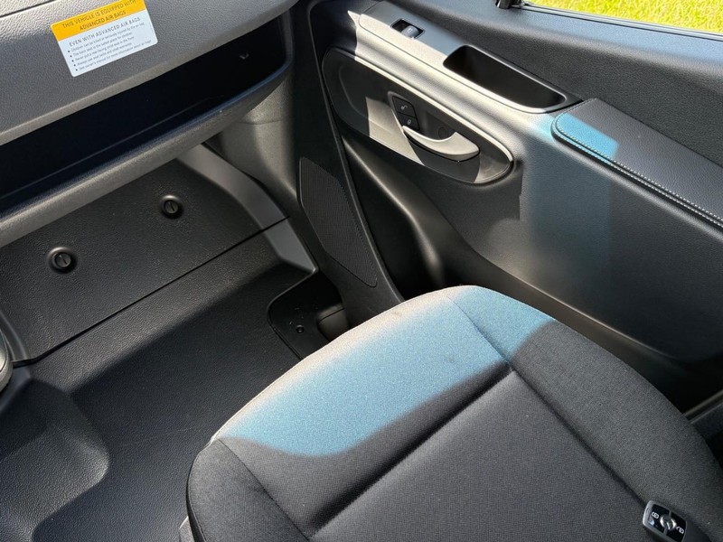 Mercedes-Benz Sprinter Van Vehicle Image 10