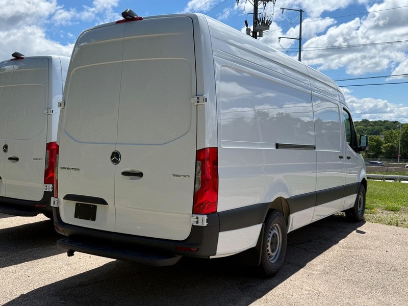 Mercedes-Benz Sprinter Van Vehicle Image 3