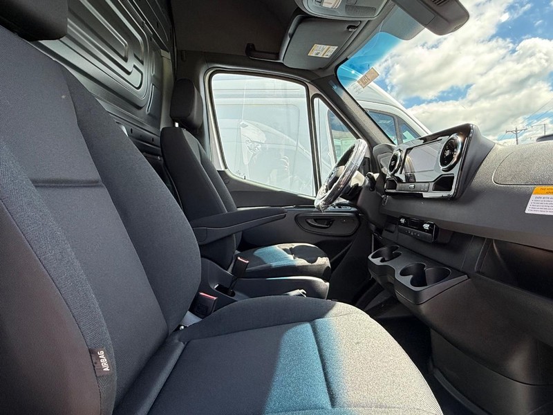 Mercedes-Benz Sprinter Van Vehicle Image 6