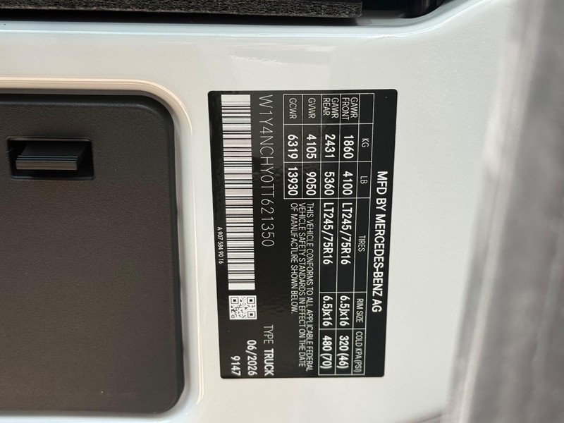 Mercedes-Benz Sprinter Van Vehicle Image 18