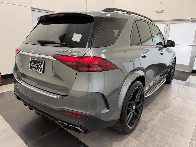 Mercedes-Benz GLE Vehicle Image 2