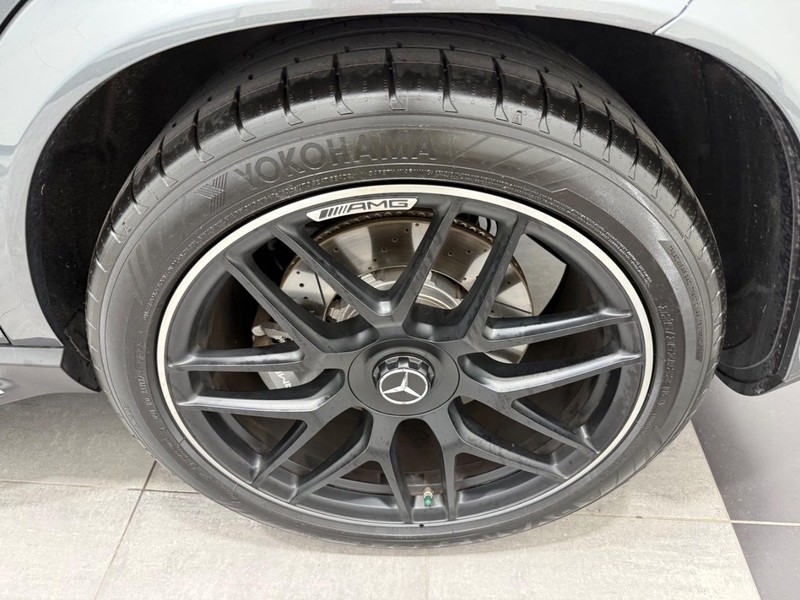 Mercedes-Benz GLE Vehicle Image 5