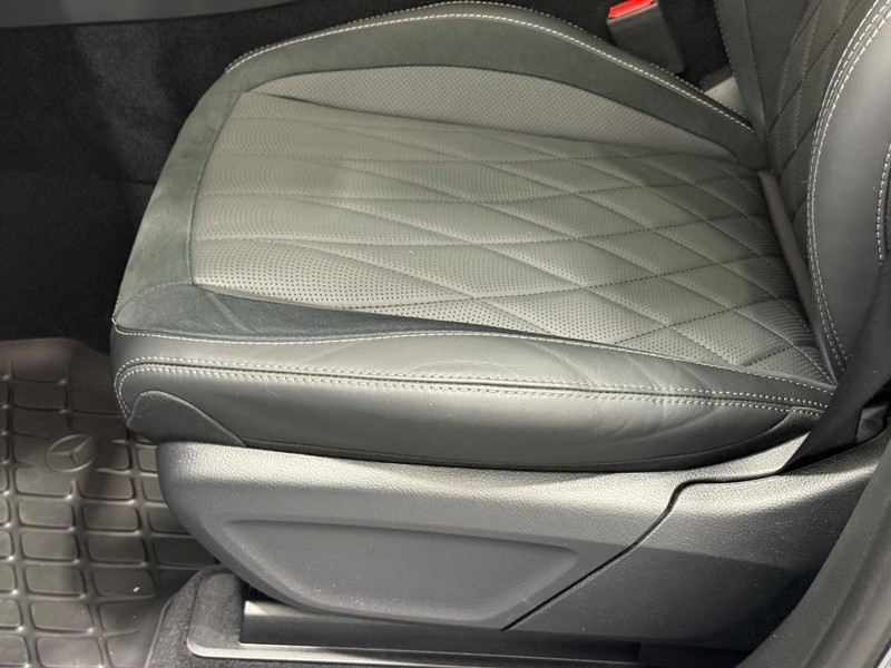 Mercedes-Benz GLE Vehicle Image 21
