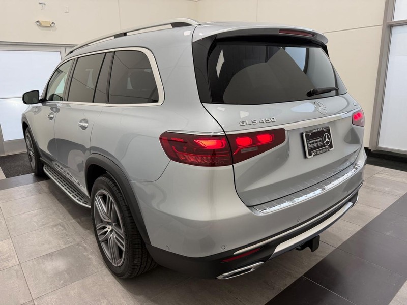 Mercedes-Benz GLS Vehicle Image 4