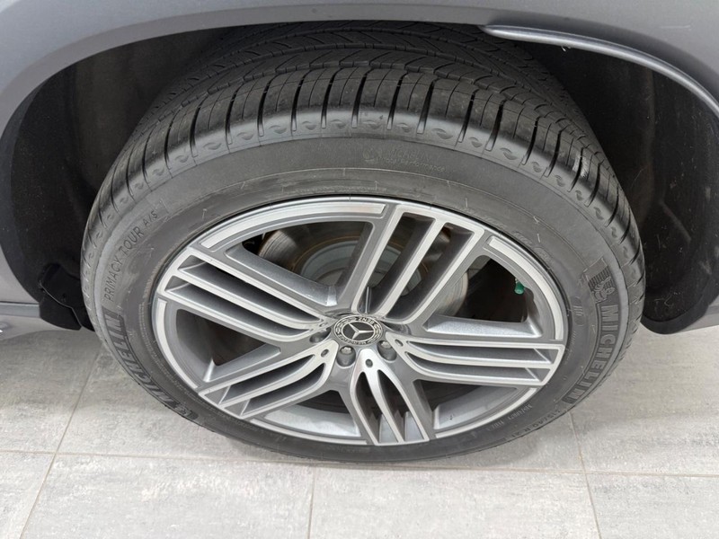 Mercedes-Benz GLS Vehicle Image 5