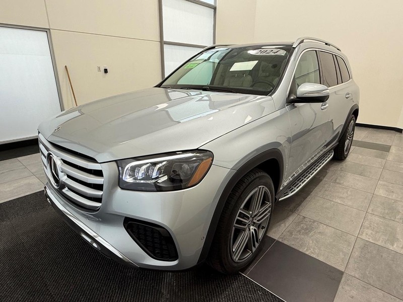 Mercedes-Benz GLS Vehicle Image 6