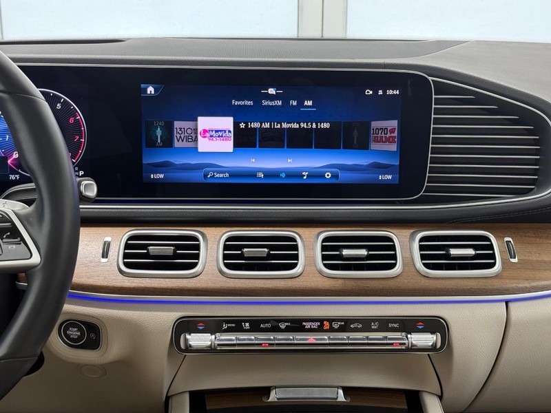 Mercedes-Benz GLS Vehicle Image 11