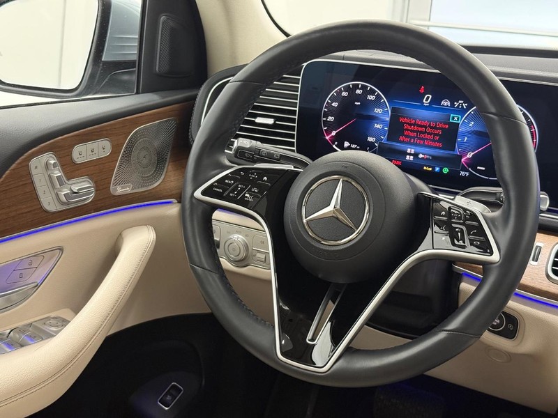 Mercedes-Benz GLS Vehicle Image 12