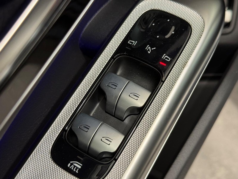 Mercedes-Benz CLE Vehicle Image 15