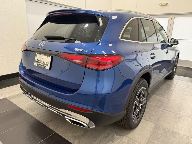 Mercedes-Benz GLC Vehicle Image 2