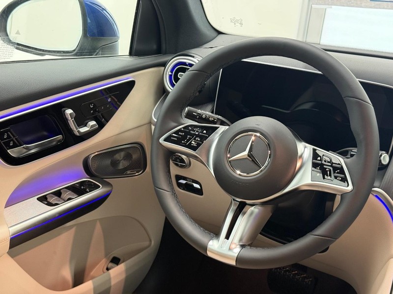 Mercedes-Benz GLC Vehicle Image 8