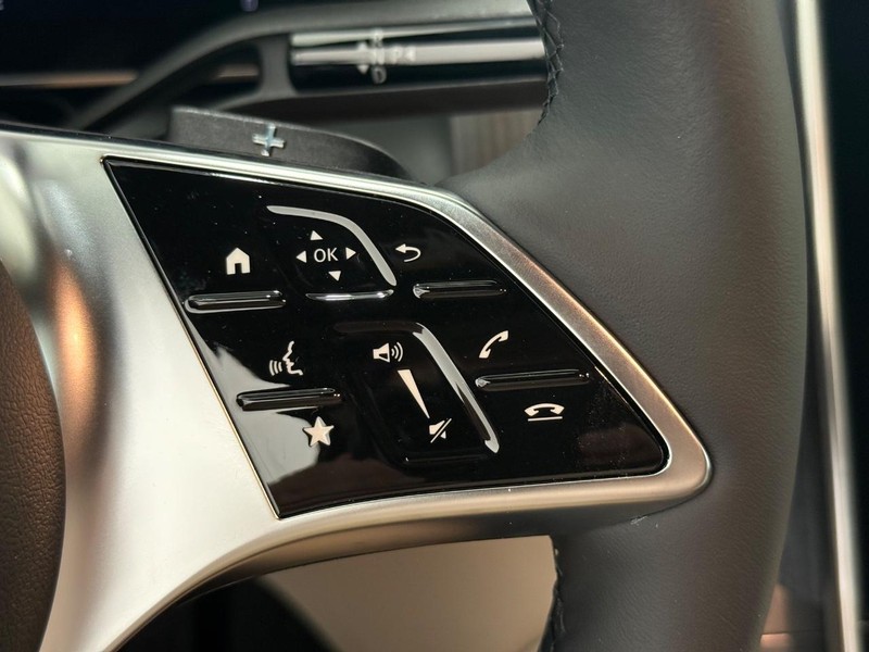 Mercedes-Benz GLC Vehicle Image 12