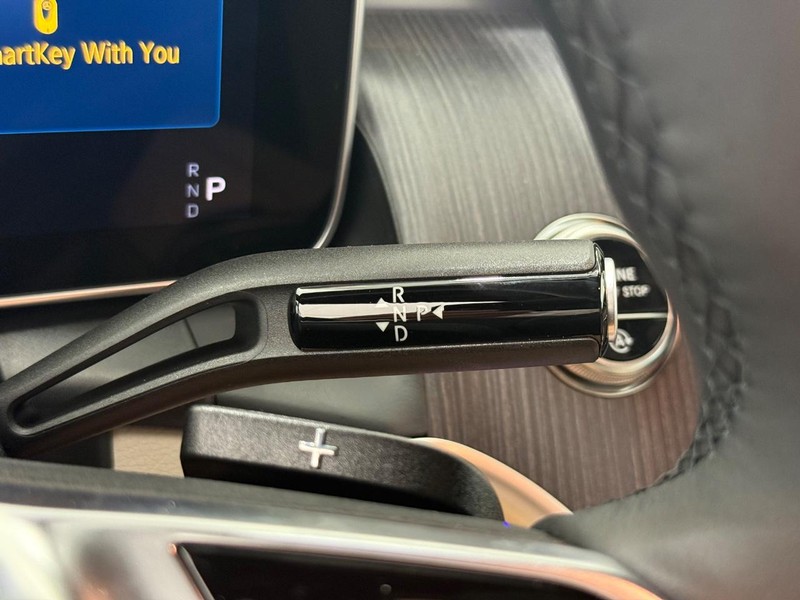 Mercedes-Benz GLC Vehicle Image 13