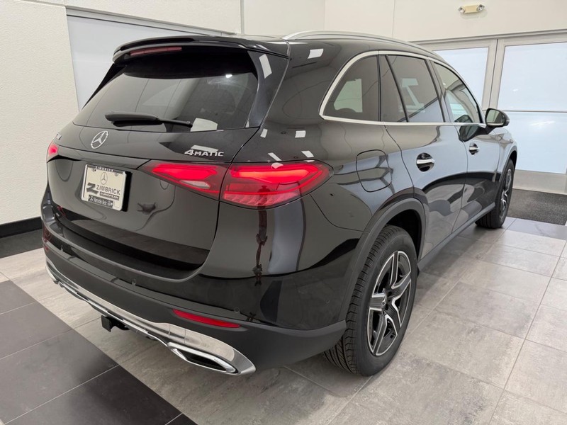 Mercedes-Benz GLC Vehicle Image 2