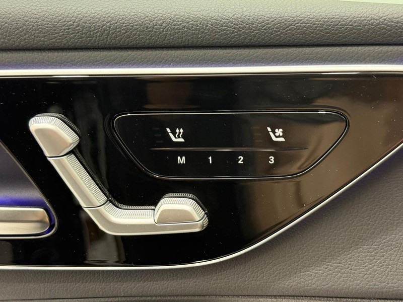 Mercedes-Benz GLC Vehicle Image 9