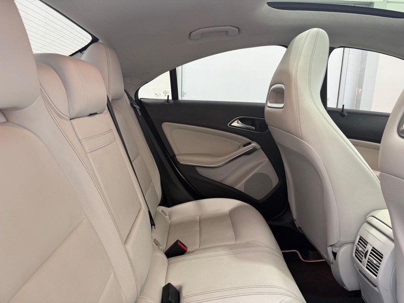 Mercedes-Benz CLA Vehicle Image 8
