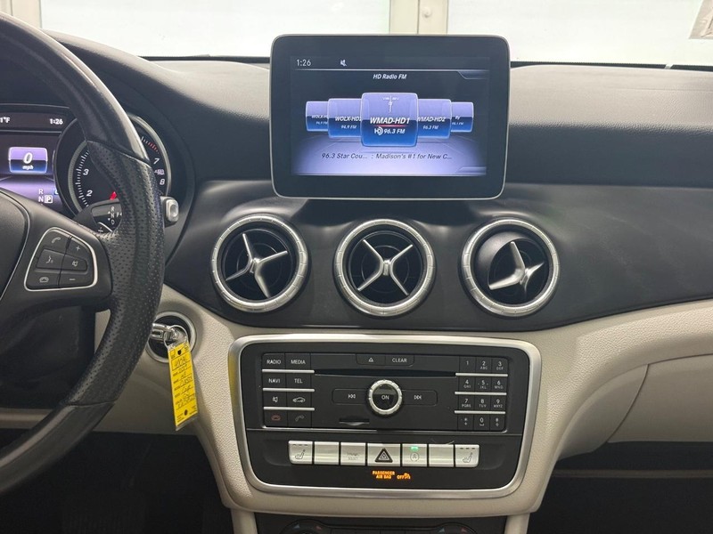 Mercedes-Benz CLA Vehicle Image 10