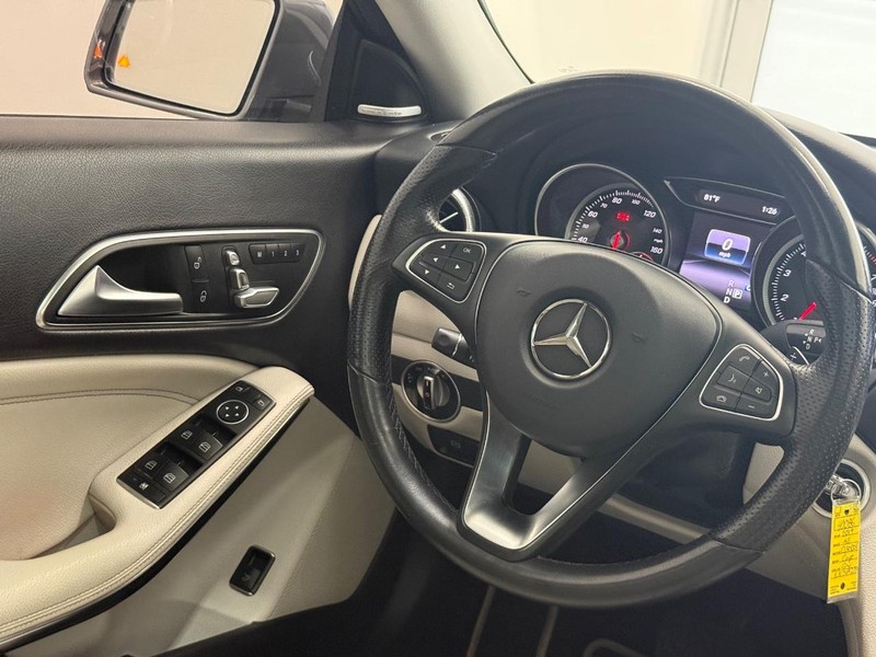 Mercedes-Benz CLA Vehicle Image 11