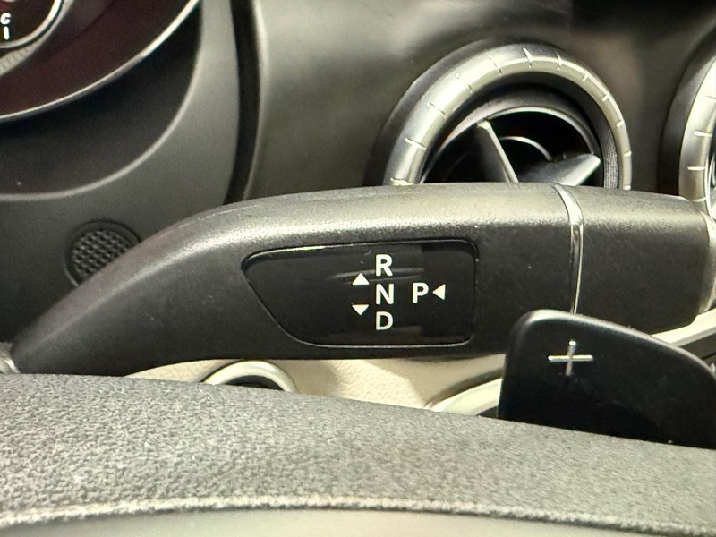 Mercedes-Benz CLA Vehicle Image 18