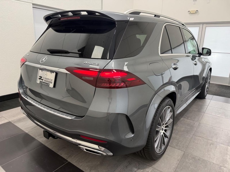 Mercedes-Benz GLE Vehicle Image 2