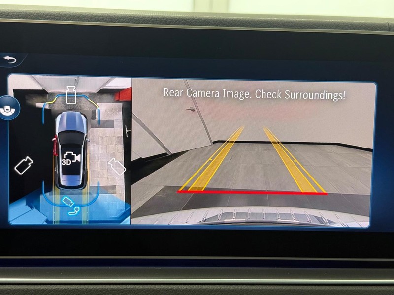 Mercedes-Benz GLE Vehicle Image 14