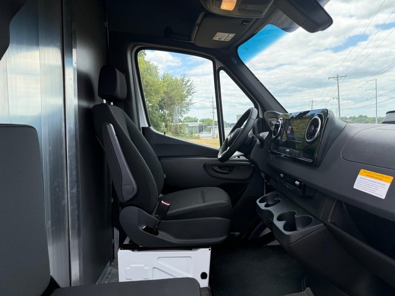 Mercedes-Benz Sprinter Van Vehicle Image 6