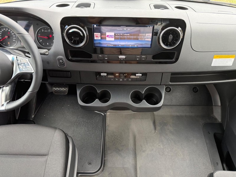 Mercedes-Benz Sprinter Van Vehicle Image 7