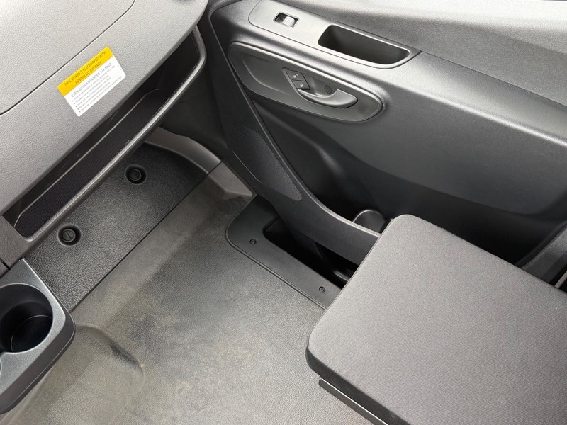 Mercedes-Benz Sprinter Van Vehicle Image 9