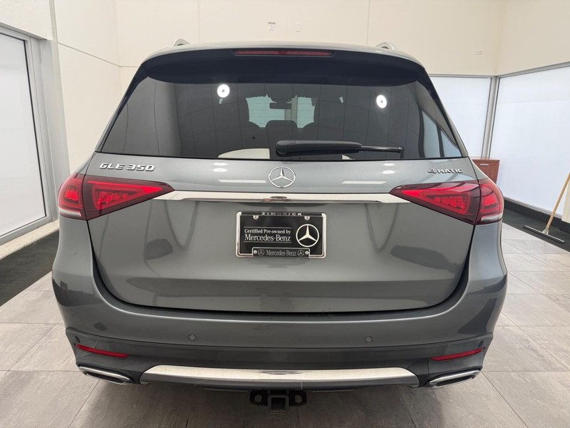 Mercedes-Benz GLE Vehicle Image 2