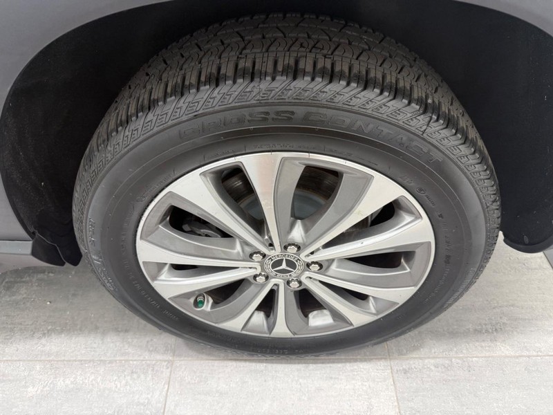 Mercedes-Benz GLE Vehicle Image 4