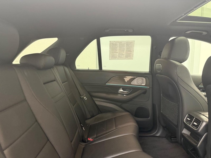 Mercedes-Benz GLE Vehicle Image 7
