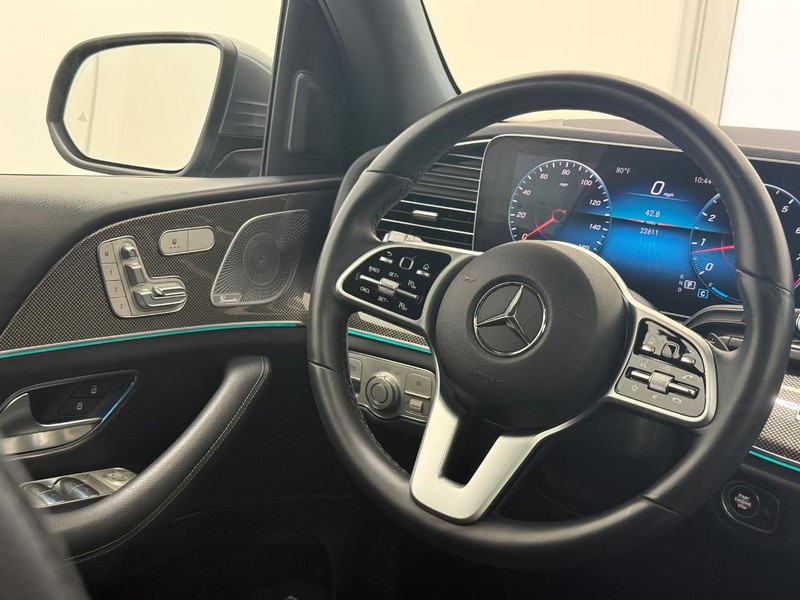 Mercedes-Benz GLE Vehicle Image 10