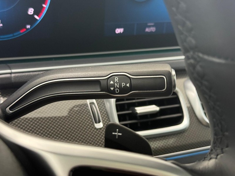 Mercedes-Benz GLE Vehicle Image 15