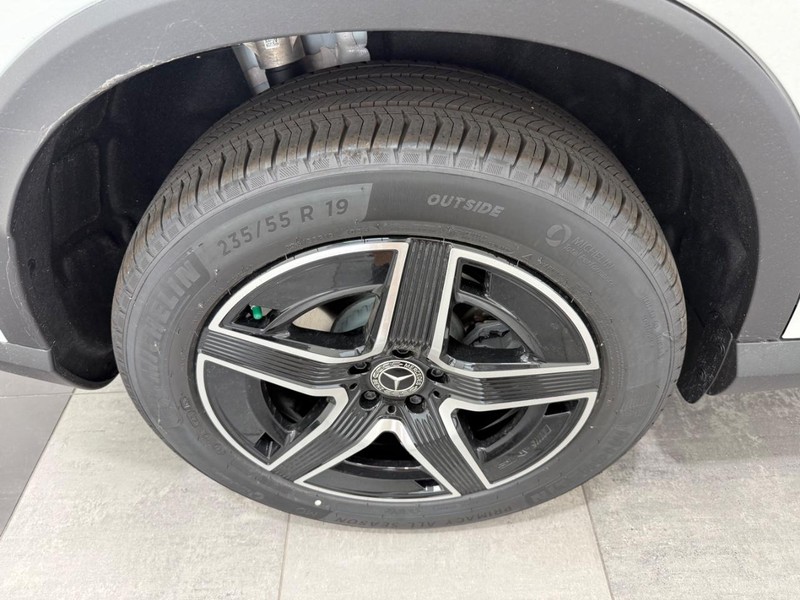 Mercedes-Benz GLC Vehicle Image 3