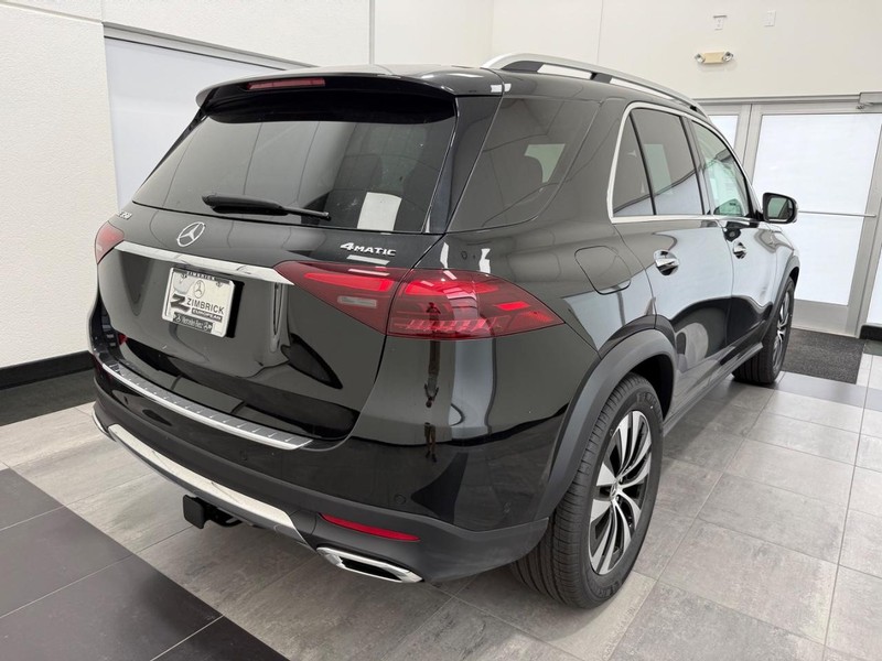 Mercedes-Benz GLE Vehicle Image 2