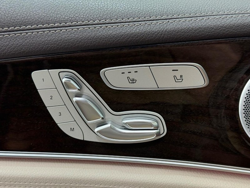 Mercedes-Benz E-Class Vehicle Image 13