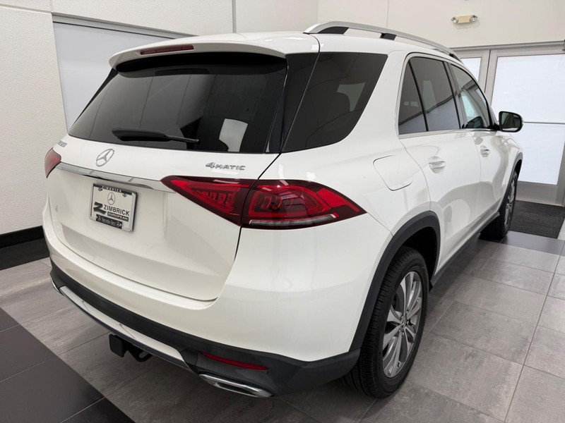 Mercedes-Benz GLE Vehicle Image 2